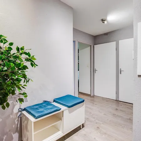 Le Reve Bleu - 2 Avec Balcon & Parking Gratuit 아파트